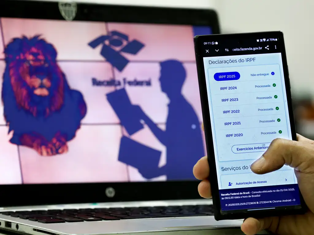 Prazo para entrega do Informe de Rendimentos do IRPF 2026 é antecipado; saiba mais.