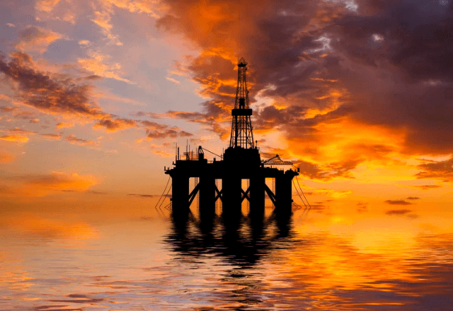 Preço do petróleo recua para US$ 99 após proposta de cessar-fogo de Trump.