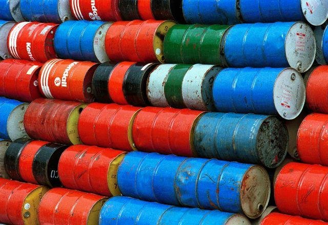 Economia – 9 horas atrás: Preço do petróleo ultrapassa US$ 116 após ataque do Irã a usina de gás no Catar; tensões no Golfo aumentam preocupações sobre a oferta global.