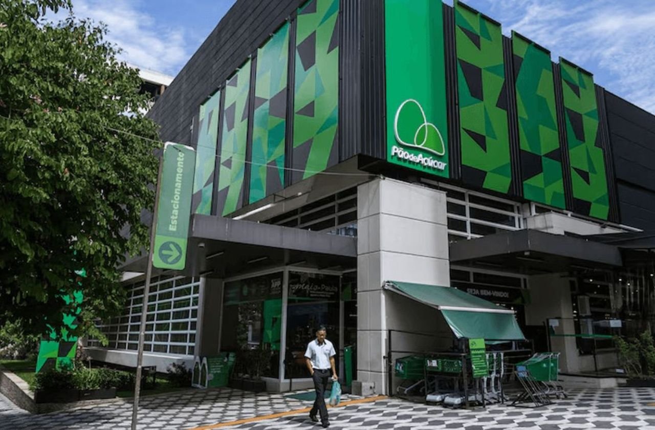 Economia – há 13 horas: Justiça aprova recuperação extrajudicial do GPA para reestruturar R$ 4,5 bilhões em dívidas. Grupo Pão de Açúcar poderá negociar diretamente com os credores; plano não impacta pagamentos a empregados e fornecedores.