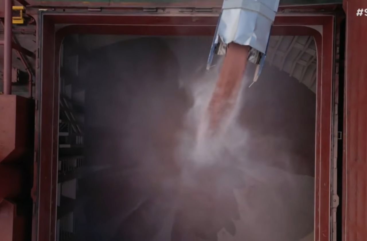 VídeoEconomia – 11 horas atrás: Rússia interrompe exportação de fertilizantes, o que pode aumentar os custos de produção no Brasil; país representa até 40% do mercado global de nitrato de amônio, vital para o início da temporada agrícola.