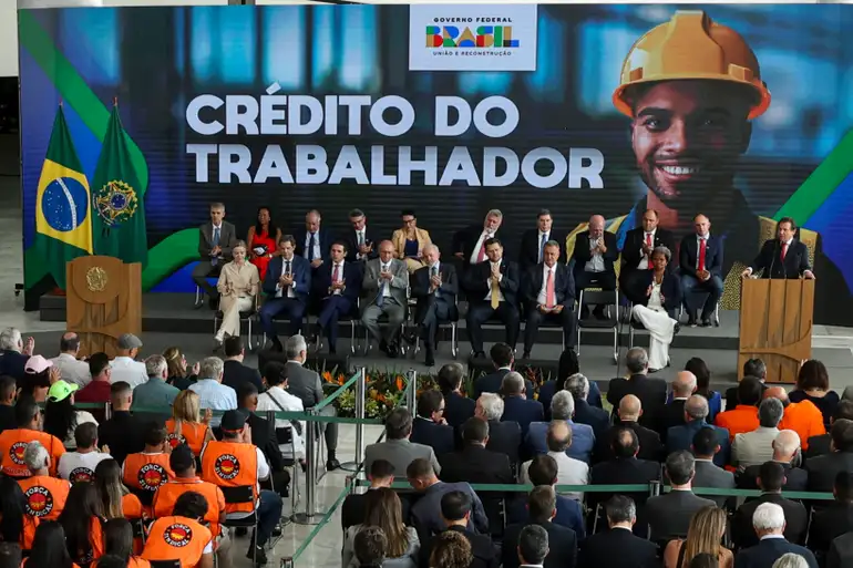 Crédito do Trabalhador: Um Ano de Atuação com R$ 117 Bilhões em Financiamentos