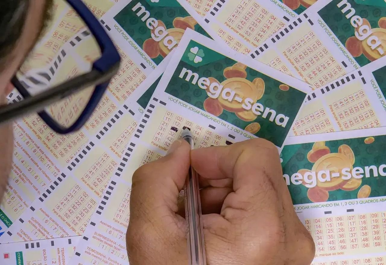 Mega-Sena: jogador do ES acerta 6 números e ganha prêmio de R$ 37,9 milhões sozinho.