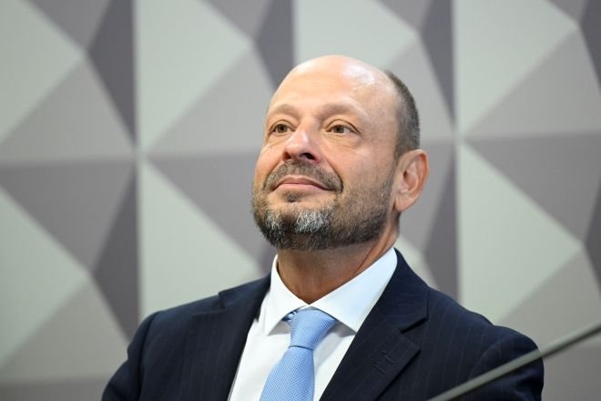 Aposentados receberam, em média, R$ 660 em reembolsos após fraudes, afirma o presidente do INSS.