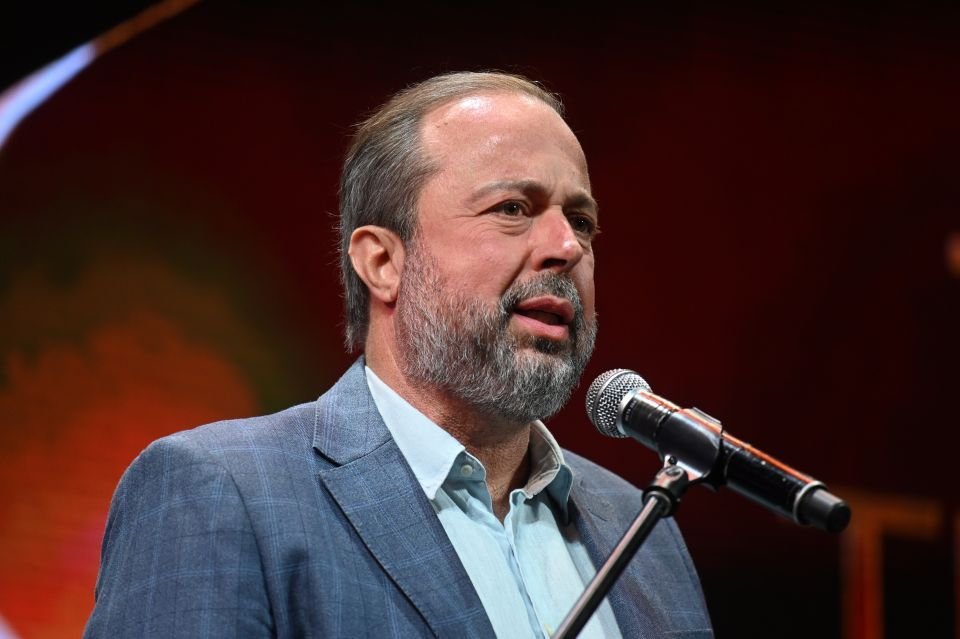 Governo recorrerá de decisão que anulou taxa de exportação de petróleo para certas empresas.