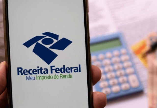 Imposto de Renda: cerca de 8 milhões já apresentaram suas declarações; especialistas alertam sobre possíveis erros e fraudes.