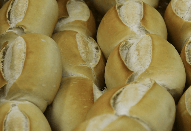 Conflito no Oriente Médio eleva custos e coloca em risco aumento do preço do pão francês no Brasil.