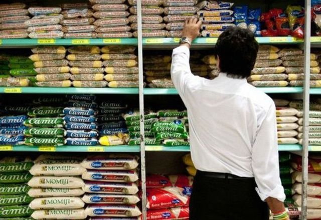 Preço da cesta básica aumenta em todas as capitais do Brasil pelo segundo mês consecutivo.