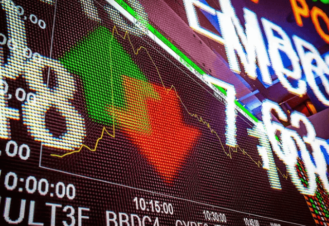 Ibovespa retorna a 186 mil pontos enquanto o dólar atinge o menor patamar em mais de dois anos.