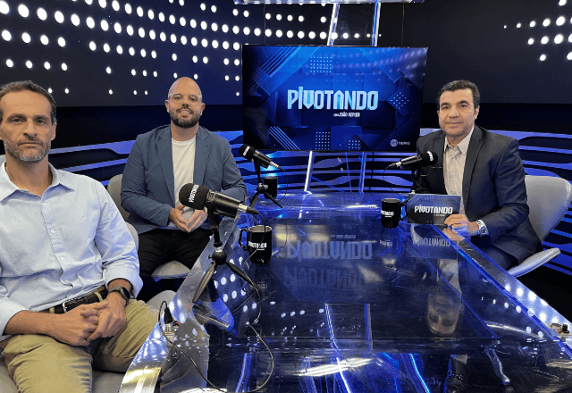 Mudando de Direção com Vinícius e Eduardo: Descubra a Trajetória dos Fundadores da Resenha Company.