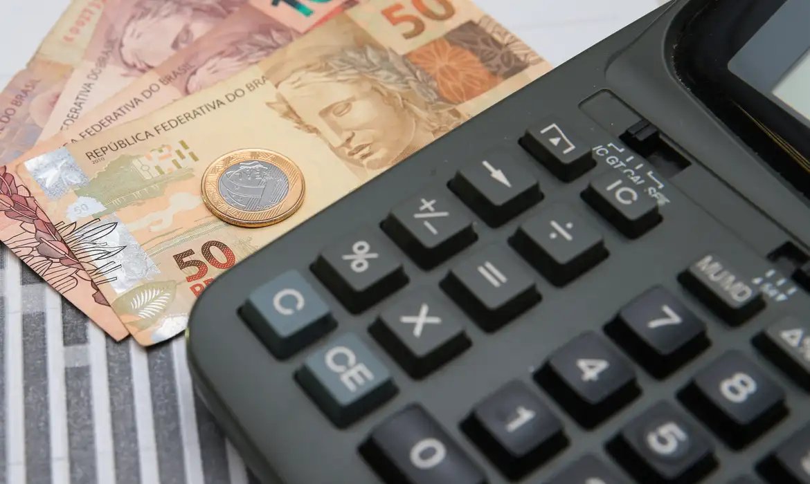 Endividamento juvenil no país mais que duplicou nos últimos anos.